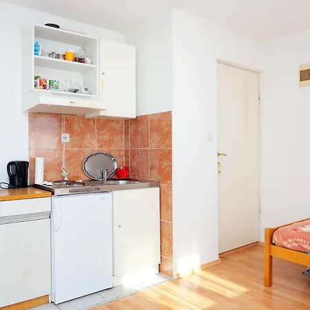 Appartamento With Parking Space - 18145 Makarska